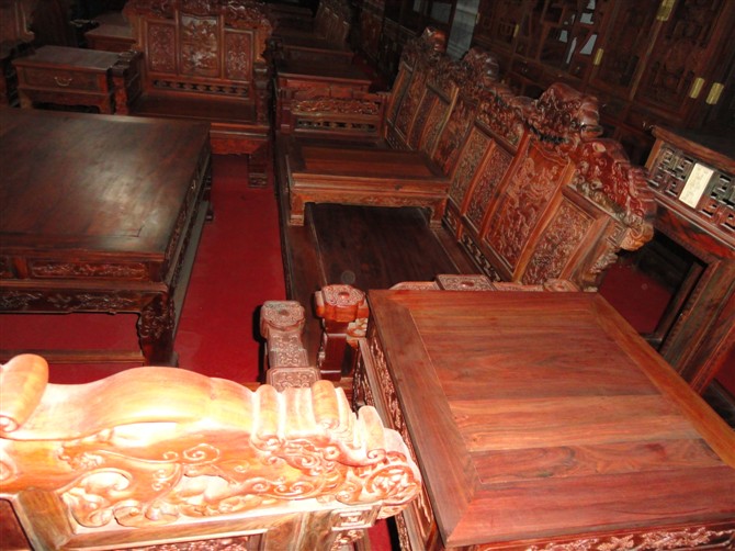 老挝大红酸枝狮头沙发十一件套